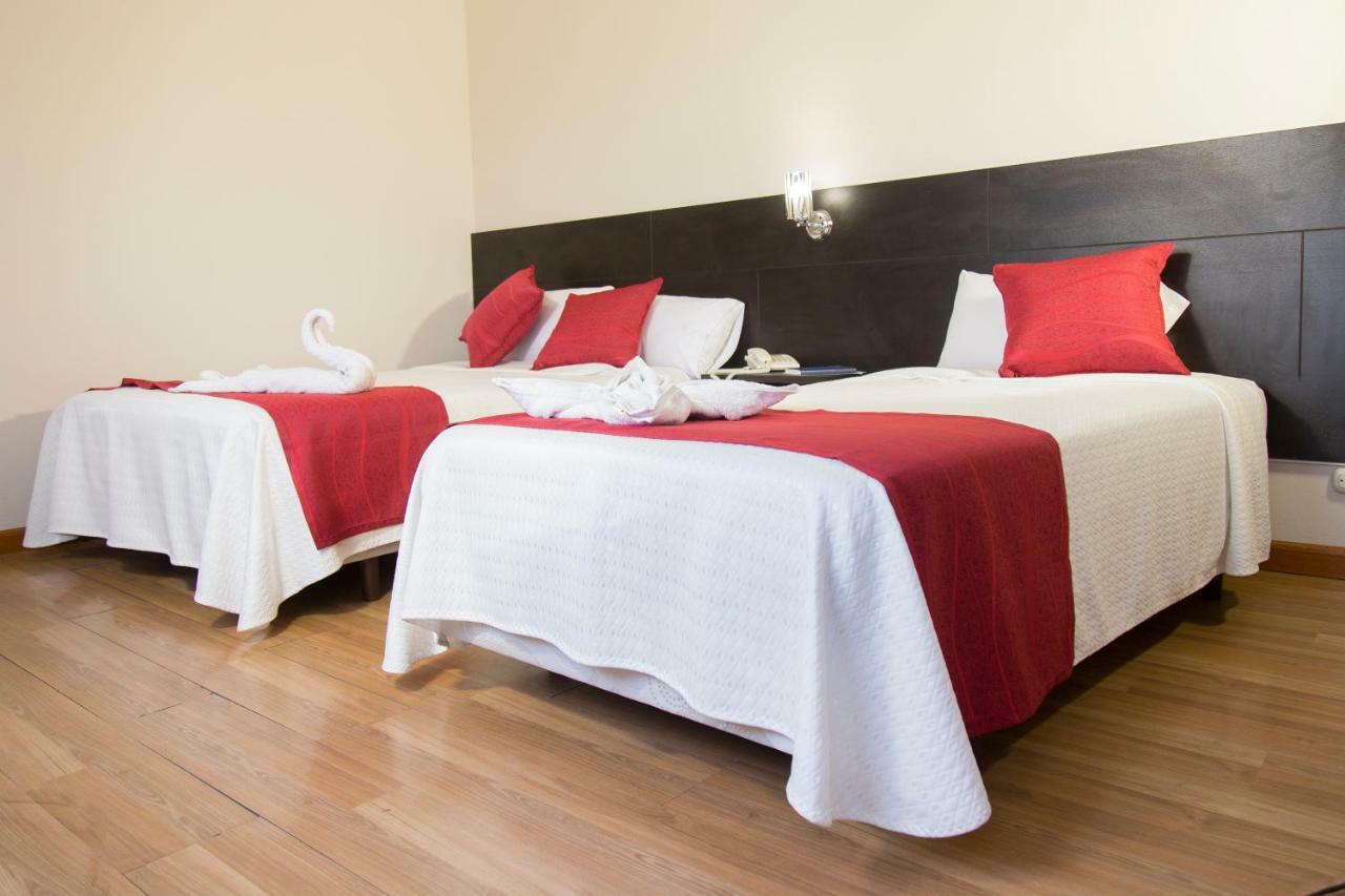 Hotel Versailles Ambato Extérieur photo